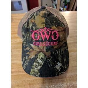 Girls With Guns camo and pink hat